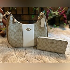 BNWOT Authentic Coach Purse & matching wallet